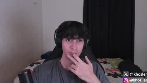 khozler_ online show from October 22, 11:37 pm