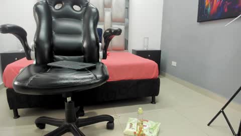 Kris Evans online show from April 12, 3:39 pm