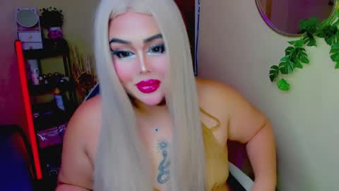 kiacum4u online show from April 12, 8:47 pm