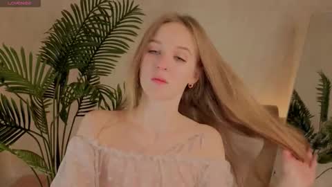 kianawhite online show from November 23, 3:56 pm