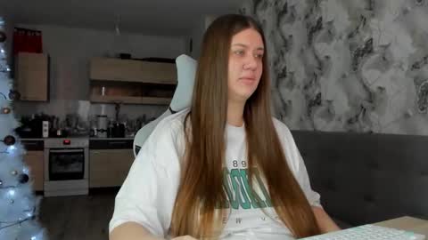 kianna_dior_ online show from December 15, 9:57 am