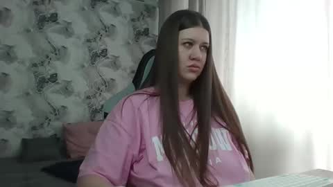 kianna_dior_ online show from March 22, 6:50 am