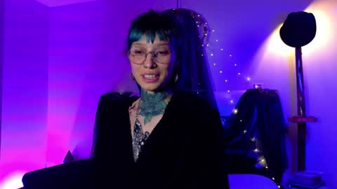 Snapshot of kiannamills chatting on October 6, 1:25 am Kianna online show from October 6, 1:25 am