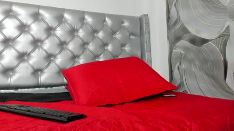 Snapshot of kiara_bigcock chatting on May 5, 10:29 pm Kiara bigcock online show from May 5, 10:29 pm