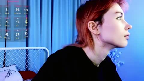 Kira online show from April 5, 9:01 pm