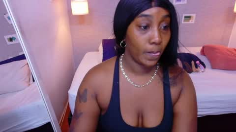 Snapshot of kiara_evanss chatting on May 6, 12:30 am Kiara online show from May 6, 12:30 am