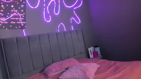 K I A R A            online show from March 6, 9:22 pm