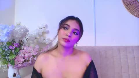 Snapshot of kiaraa88 chatting on February 13, 11:28 am Valery online show from February 13, 11:28 am