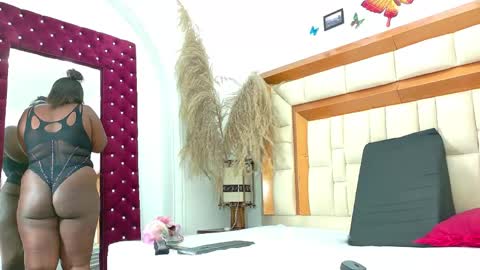 Kiara... online show from April 18, 1:26 pm