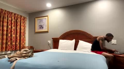 Snapshot of kibrombariu45 chatting on December 31, 4:14 pm HunneysPlayRoom online show from December 31, 4:14 pm