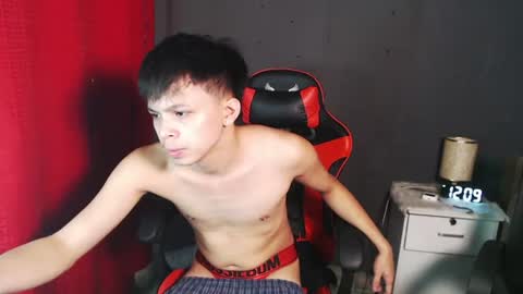 Snapshot of kiel_asianboy chatting on June 26, 8:08 am EJ online show from June 26, 8:08 am