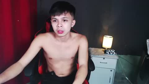 Snapshot of kiel_asianboy chatting on June 27, 6:46 pm EJ online show from June 27, 6:46 pm