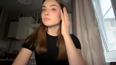 Ola my name is Lissa  Lets hit 10 Thumbs Up together   online show from March 29, 3:01 pm