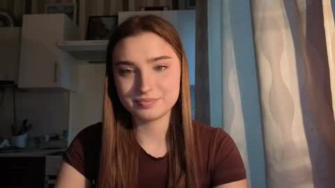 Snapshot of kierstentates chatting on April 25, 3:42 pm Ola my name is Lissa Lets hit 10 Thumbs Up together online show from April 25, 3:42 pm