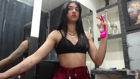 Snapshot of kihara_23 chatting on November 20, 3:01 pm kihara_23 online show from November 20, 3:01 pm