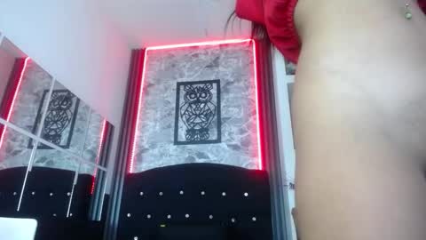 Snapshot of kihara_23 chatting on November 25, 2:17 pm kihara_23 online show from November 25, 2:17 pm