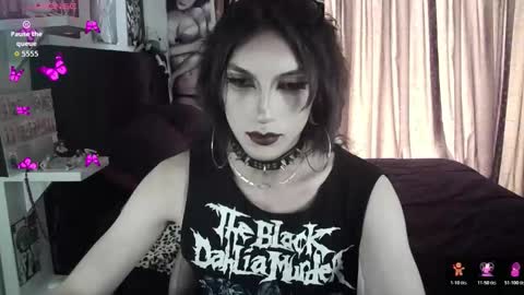 Snapshot of kiiller_queen chatting on November 7, 4:07 pm kenny online show from November 7, 4:07 pm