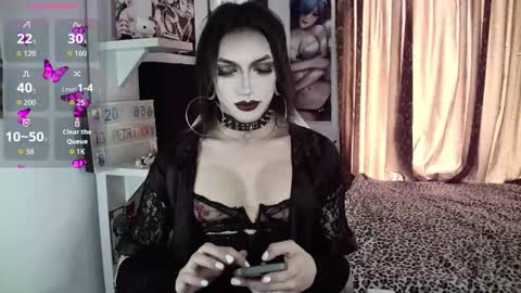 Snapshot of kiiller_queen chatting on December 2, 4:46 pm kenny online show from December 2, 4:46 pm