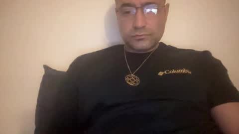 Snapshot of kikelst13 chatting on December 1, 6:51 am kikelst13 online show from December 1, 6:51 am