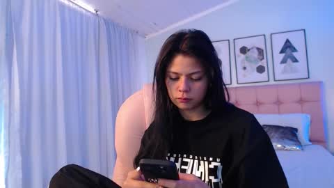 kIKI online show from October 15, 2:39 pm