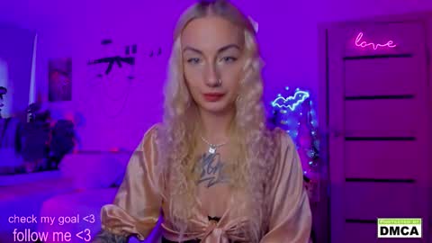 Kiki online show from October 16, 10:05 am