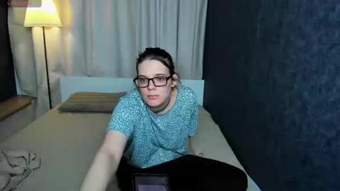 Kiki online show from March 8, 1:47 pm