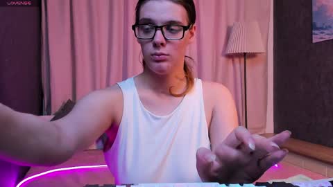 Kiki online show from April 12, 10:31 am