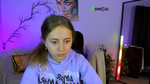 Snapshot of kiki_swan chatting on September 29, 5:56 am kiki_swan online show from September 29, 5:56 am