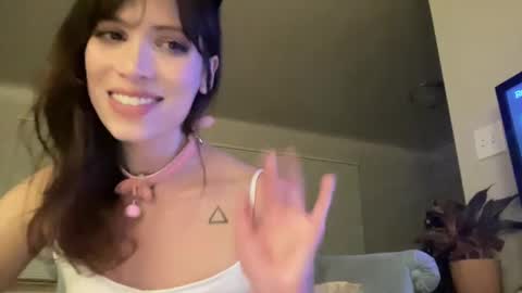 Snapshot of kikihart chatting on December 7, 5:26 am Kiki Hart online show from December 7, 5:26 am