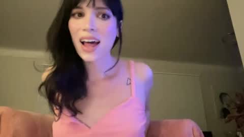 Snapshot of kikihart chatting on January 4, 1:42 am Kiki Hart online show from January 4, 1:42 am