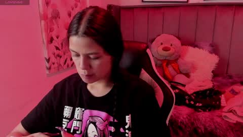 Kikii  online show from April 9, 2:44 am