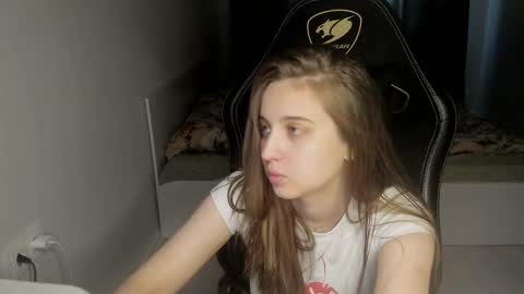 Snapshot of kikileen chatting on October 2, 1:45 am Kiki online show from October 2, 1:45 am