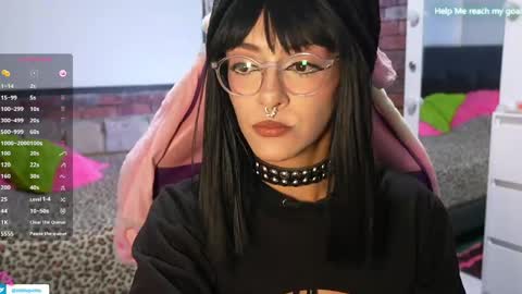 kiki online show from April 6, 9:38 pm