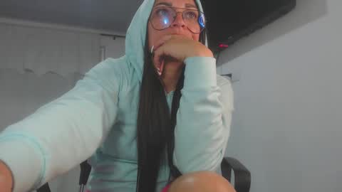 Snapshot of killey_saints chatting on December 20, 1:45 am killey online show from December 20, 1:45 am