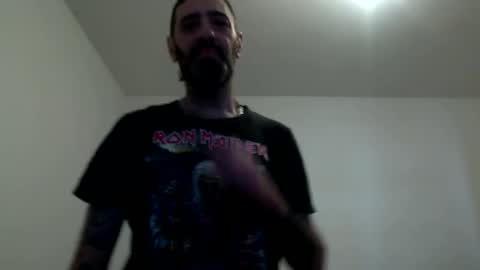 andres online show from April 16, 6:52 pm
