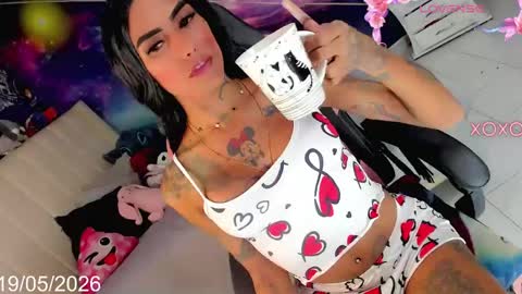 Snapshot of kilye_nellaa chatting on May 19, 4:13 pm kylie anthonella online show from May 19, 4:13 pm