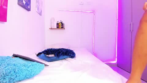 Snapshot of kim_baker1 chatting on February 8, 7:38 pm kim online show from February 8, 7:38 pm