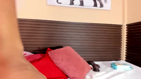 kim online show from April 1, 8:17 pm