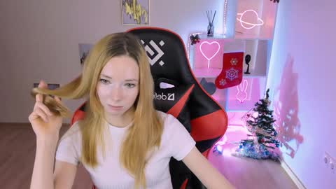 Snapshot of kim_boyd chatting on December 16, 3:11 pm kim_boyd online show from December 16, 3:11 pm