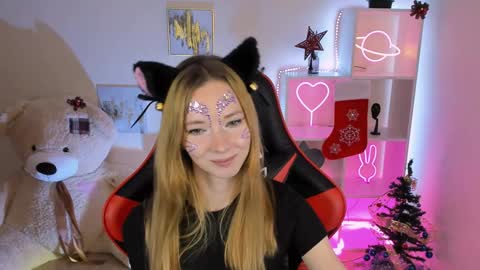 Snapshot of kim_boyd chatting on December 20, 3:21 pm kim_boyd online show from December 20, 3:21 pm