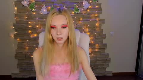 Snapshot of kim_boyd chatting on January 11, 12:40 pm kim_boyd online show from January 11, 12:40 pm