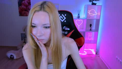 Snapshot of kim_boyd chatting on January 23, 3:54 pm kim_boyd online show from January 23, 3:54 pm