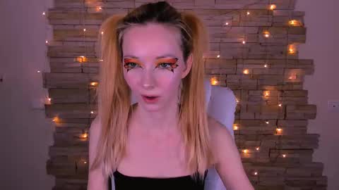 Snapshot of kim_boyd chatting on February 25, 12:13 pm kim_boyd online show from February 25, 12:13 pm