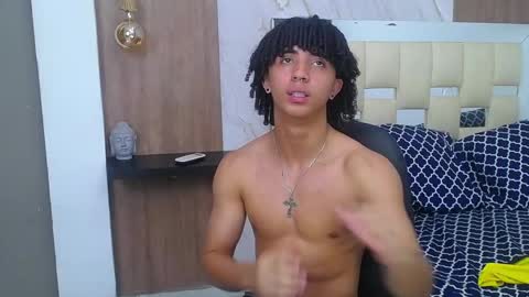 KIM online show from November 11, 8:31 pm