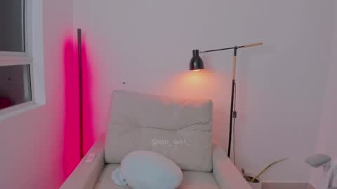 Kim Lian online show from April 9, 9:36 am