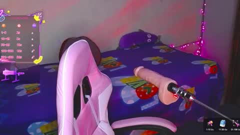 Snapshot of kim_saenz20 chatting on November 19, 4:23 am Kim Mishell online show from November 19, 4:23 am