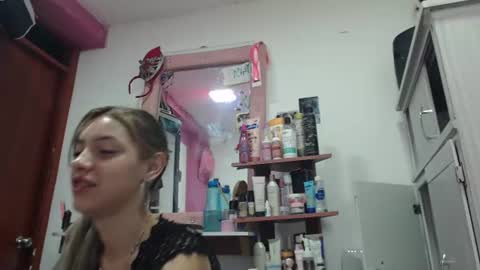 Snapshot of kim_xx09 chatting on July 5, 10:55 am YENCYYY online show from July 5, 10:55 am