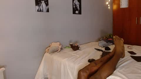 Kim  Yuk online show from December 10, 1:43 am