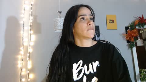 Kim  Yuk online show from December 17, 7:59 pm