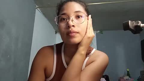 Snapshot of kimaswett chatting on March 3, 3:34 am Kim online show from March 3, 3:34 am